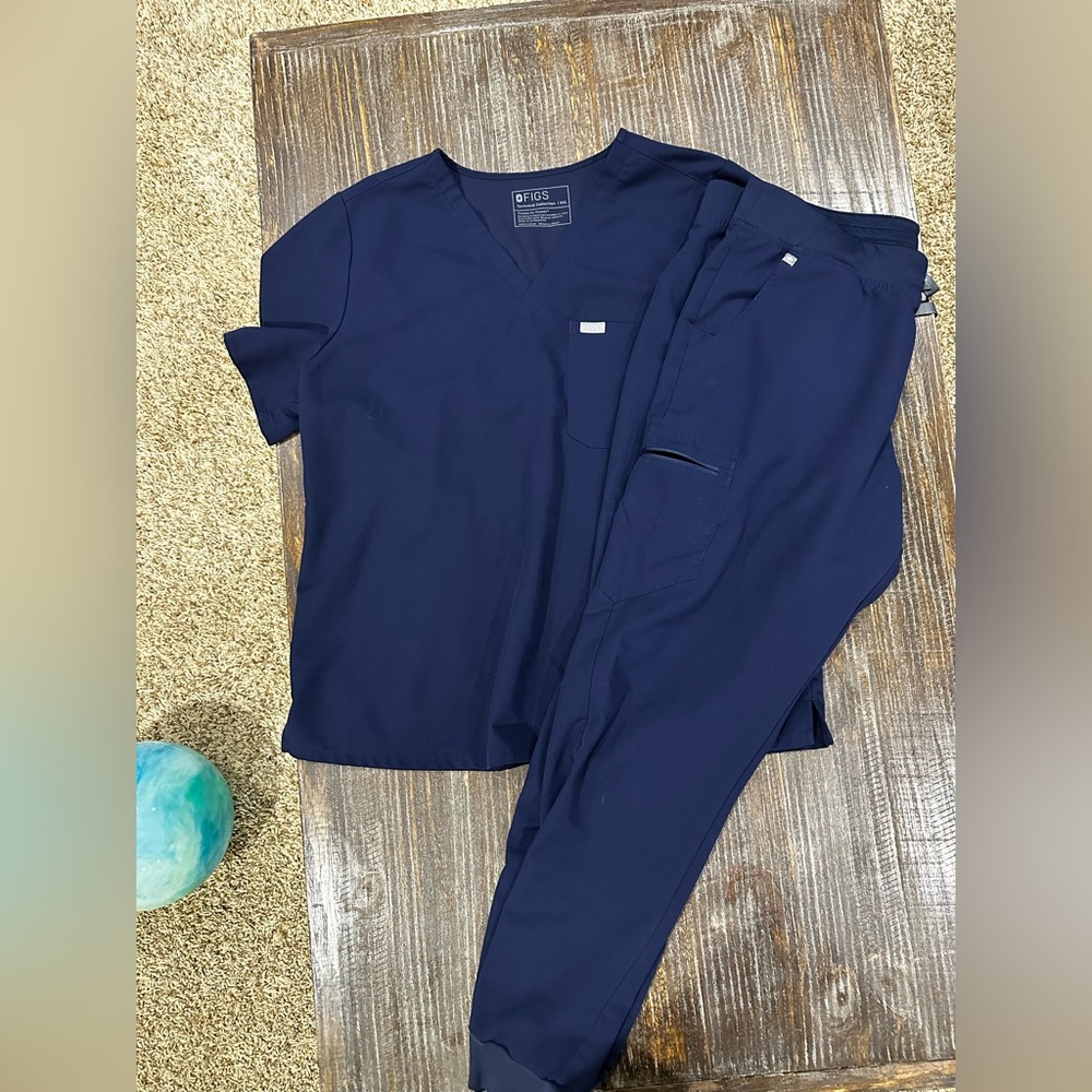 Women’s 2X TALL Figs scrub set